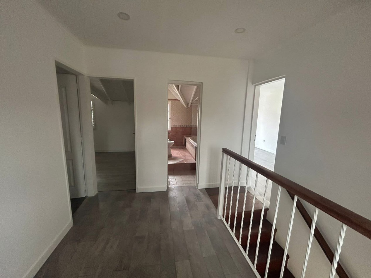 DUPLEX EN ALQUILER UBICADO EN PUERTAS DEL SOL